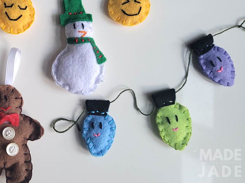 have a de-LIGHTFUL christmas